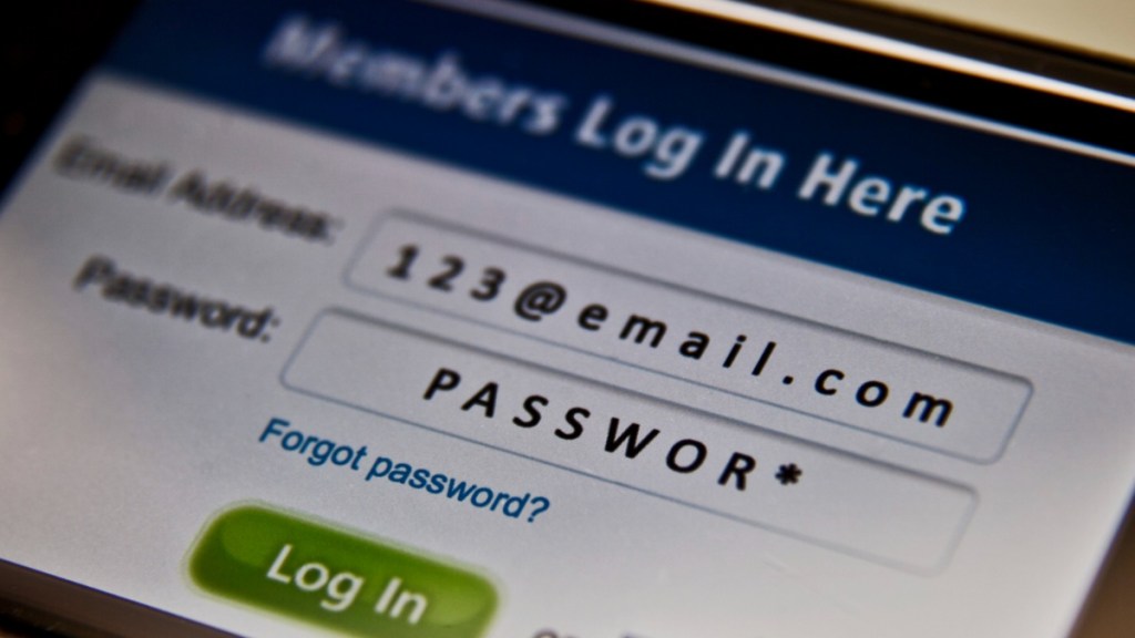 ‘Passwords Data Breach’ Trends as 16 Billion Apple, Google, Facebook & More Passwords Leak 