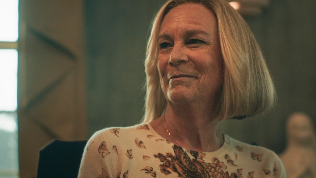 Jamie Lee Curtis Interrupts Bowen Yang's Interview, Fans React